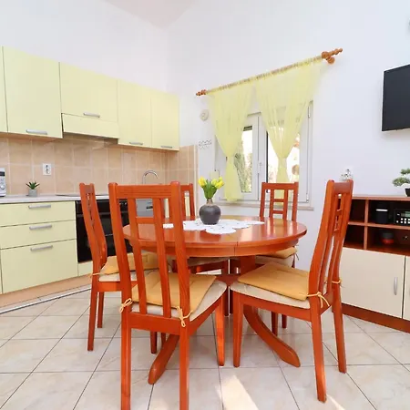 Apartman Senija - Three Bedroom With Terrace And Sea View Rosemary *